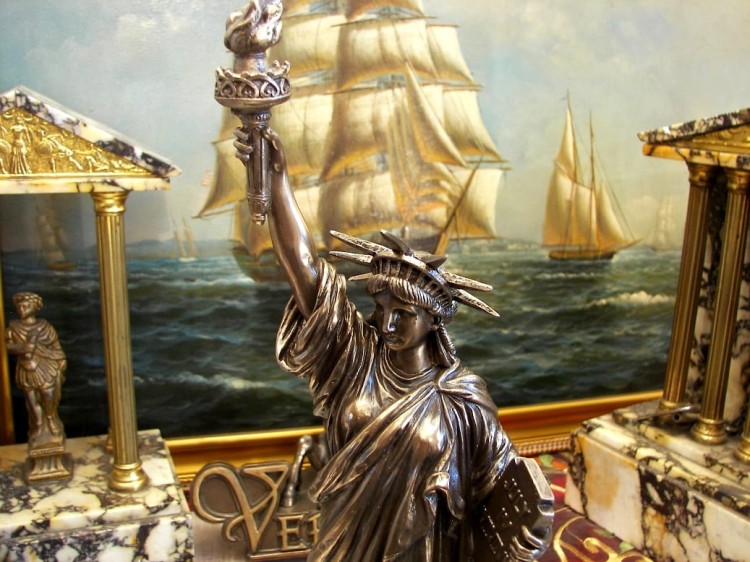 prezent na urodziny statua wolności