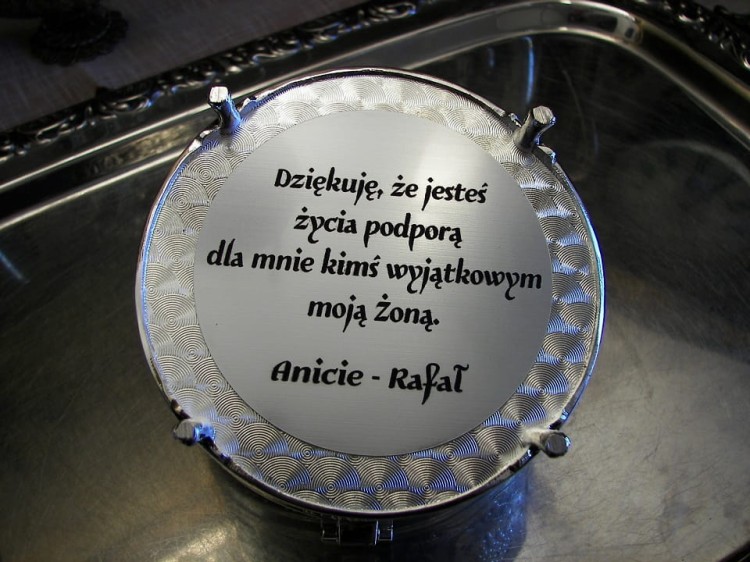 dedykacja grawerowana