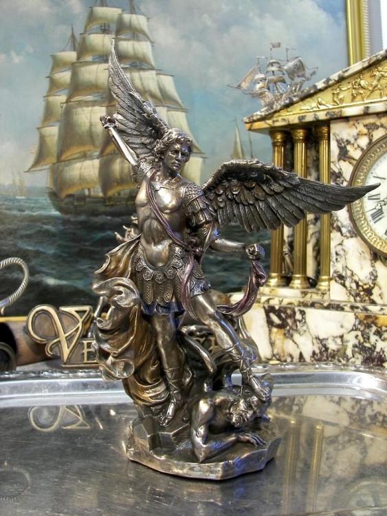 figurka Veronese św. Michała z mieczem
