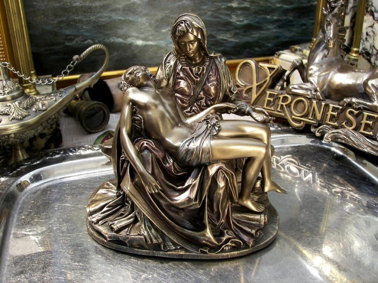 pieta watykańska ,męka pańska