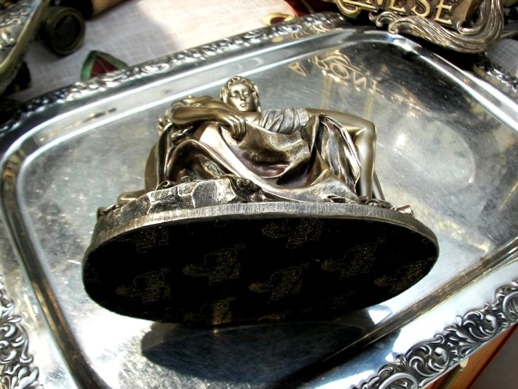pieta, pieta michała anioła, matka boska, jezus chrystus, pieta watykańska, rzeżba , męka pańska, miłosierdzie, litość, matka z synem, figurka, veronese, prezent, ozdoba,
