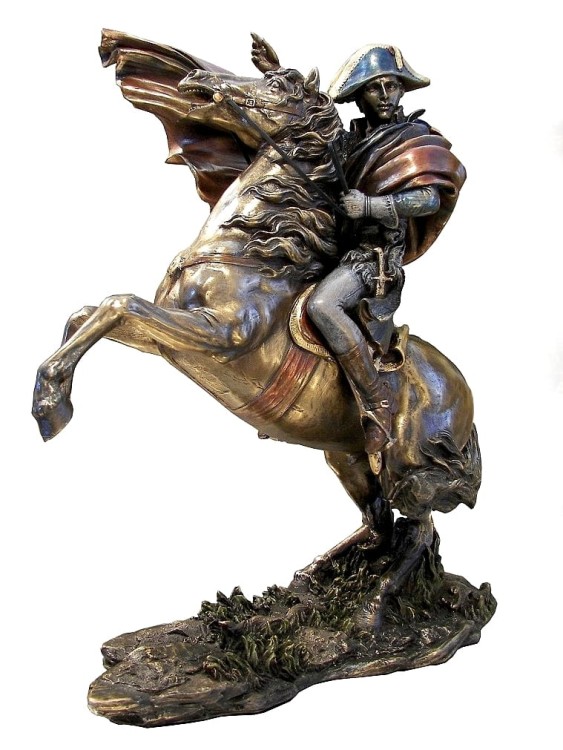 Napoleon Bonaparte na koniu prezent