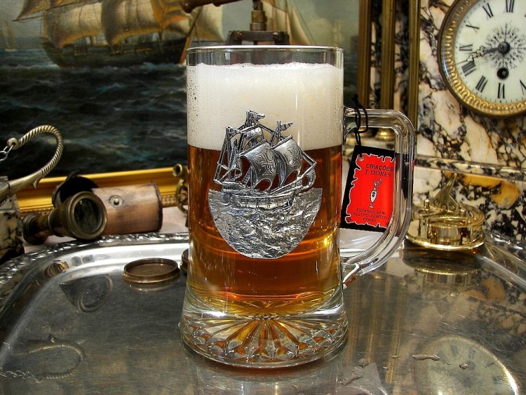 kufel żeglarza z okrętem Santa Maria
