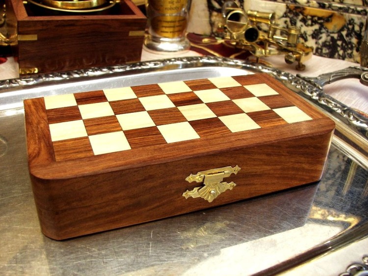 szachy magnetyczne na prezent