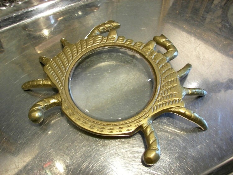 szkło powiększające dla kolekcjonera